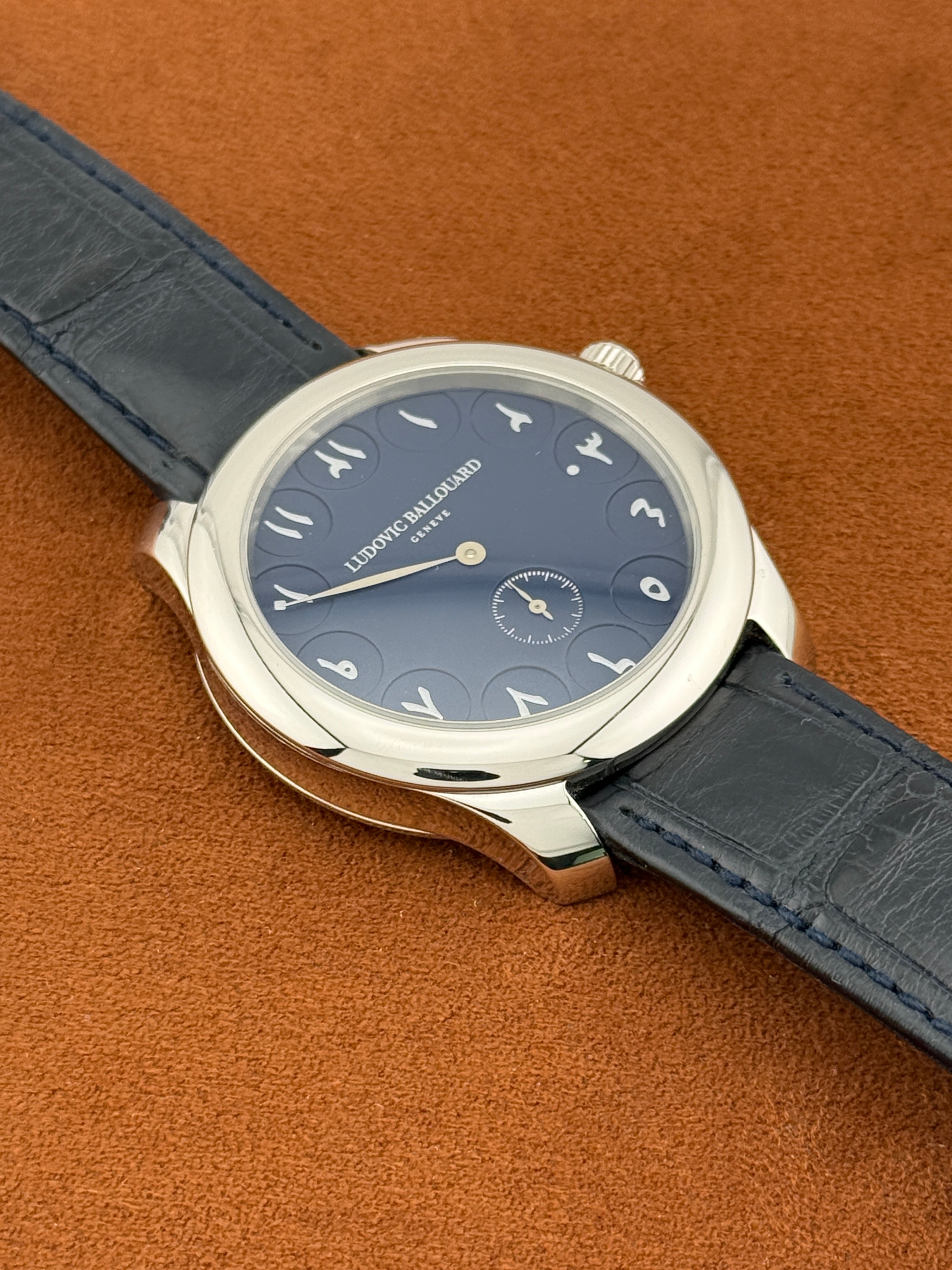 Ludovic Ballouard Platinum Upside down Hindu Arabic numerals Blue dial - Unique piece