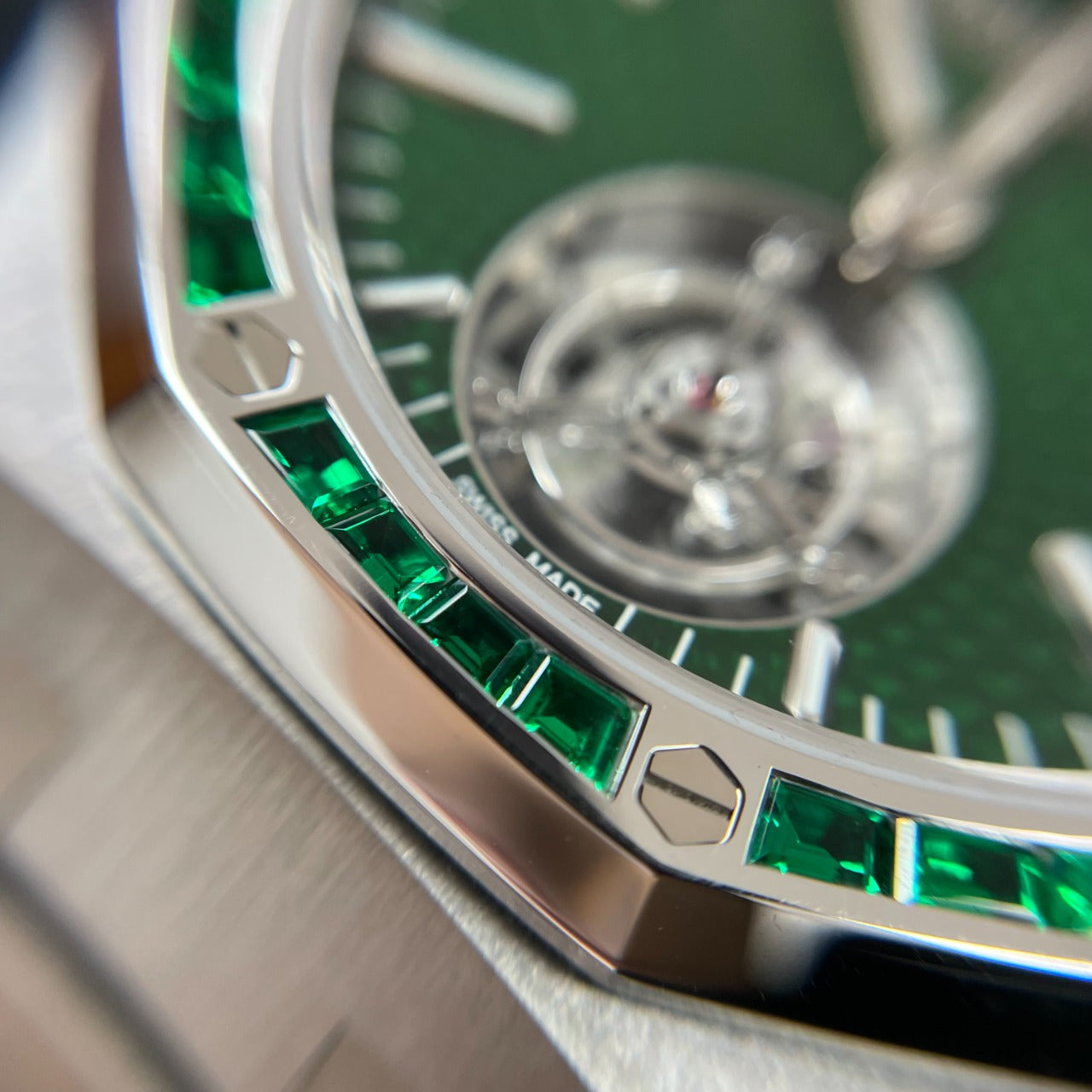 AUDEMARS PIGUET ROYAL OAK Titanium Emerald Set Platinum Bezel Ref. 26532IC.EE.1220TI.01