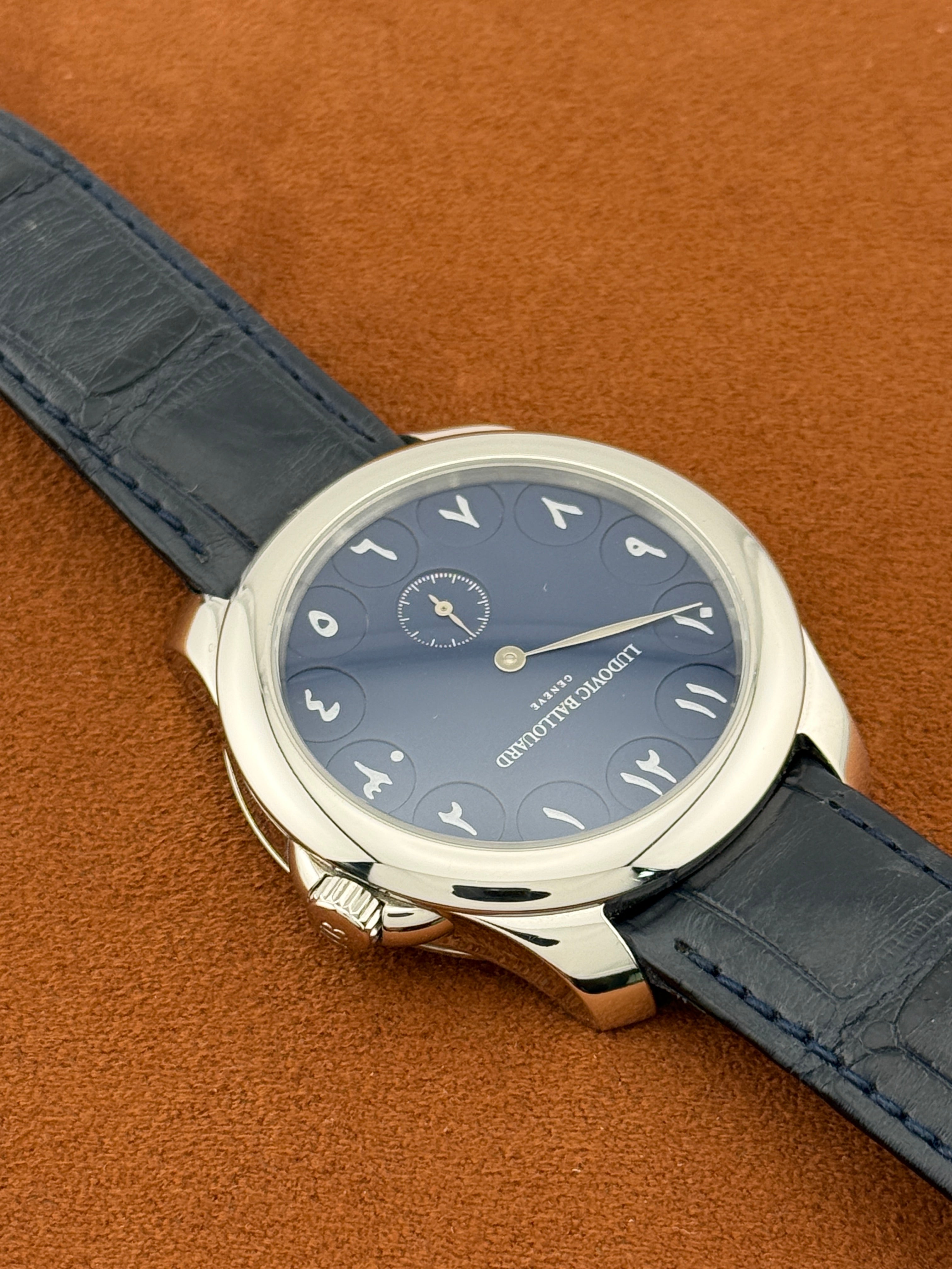 Ludovic Ballouard Platinum Upside down Hindu Arabic numerals Blue dial - Unique piece