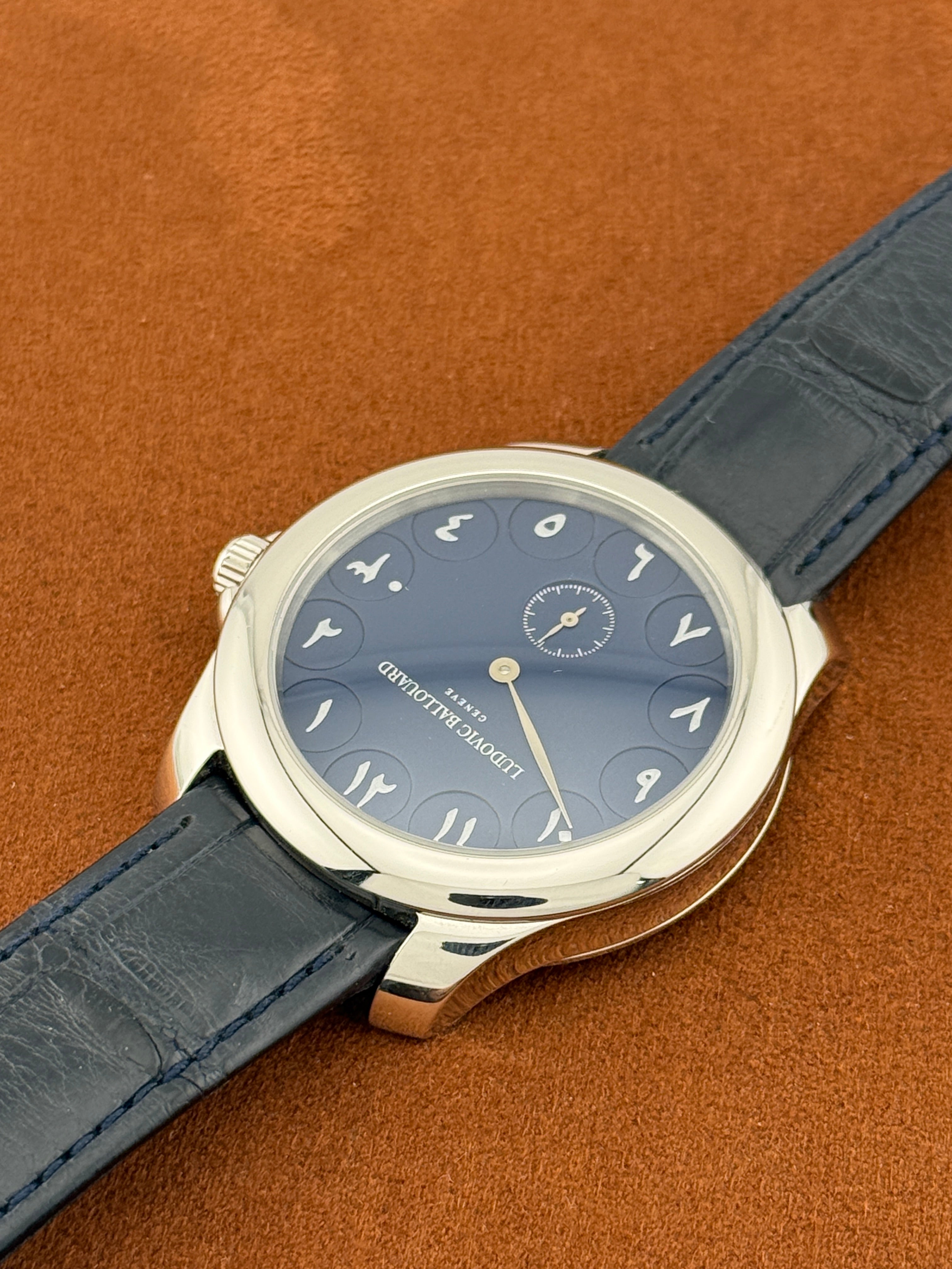 Ludovic Ballouard Platinum Upside down Hindu Arabic numerals Blue dial - Unique piece